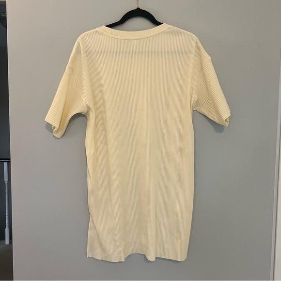 Ribbed T-shirt - Picture 4 of 10